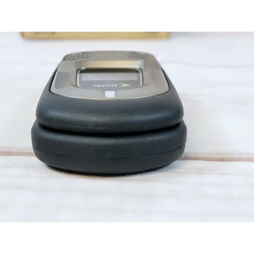 Kyocera DuraXT E4277 Sprint Direct Connect Military Standard 810G Flip Phone